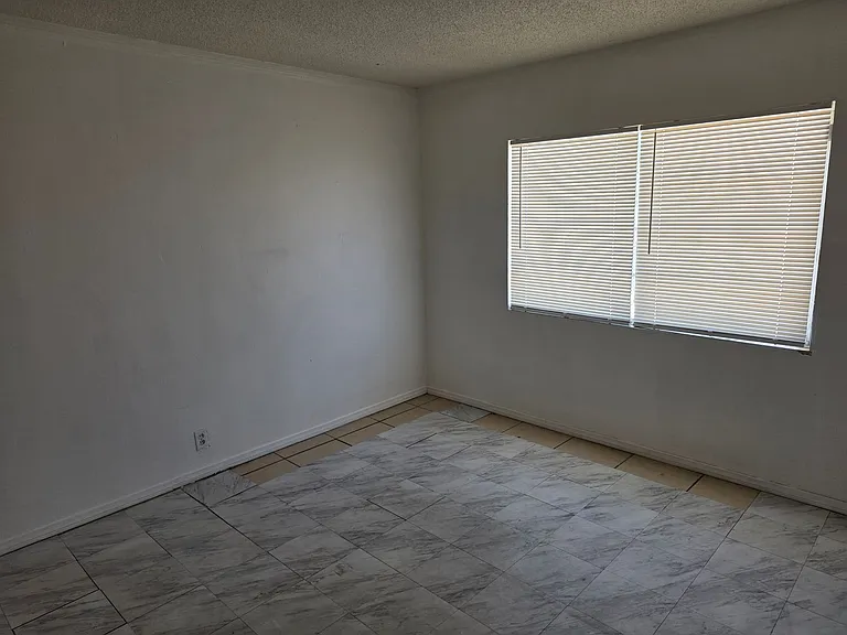 2904 Bassler St — Photo 10
