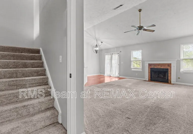 2979 Sentinel Cir — Photo 3