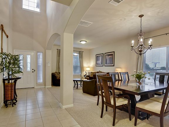 5th image of 1037 Kensington Castle Trl