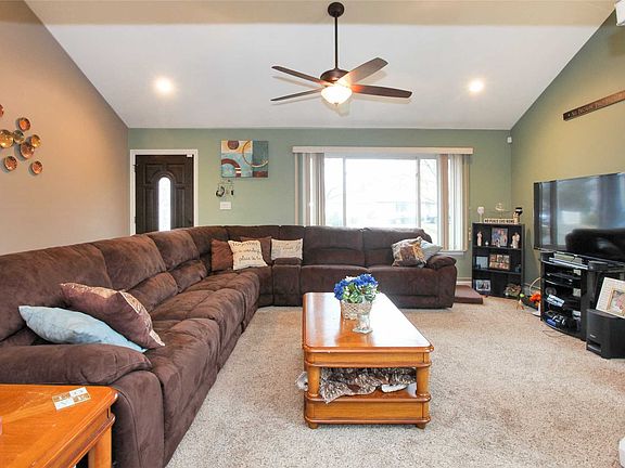 4th image of 17 Gaton Ln