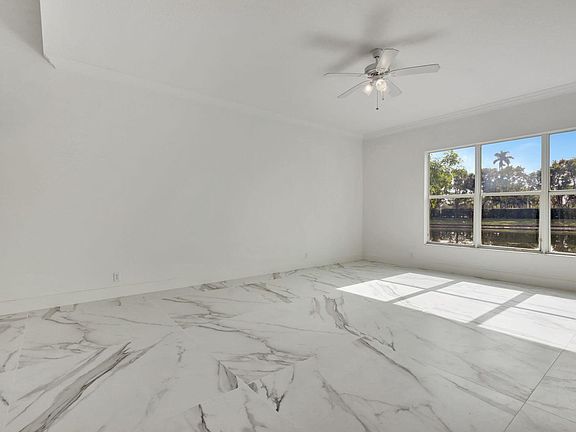 4th image of 9334 Madewood Court