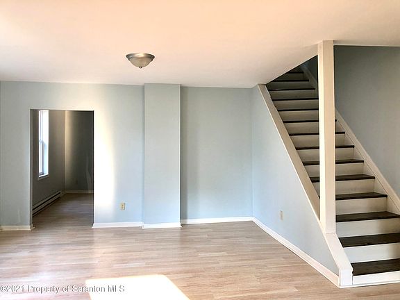 2nd image of 542 N Rebecca Ave