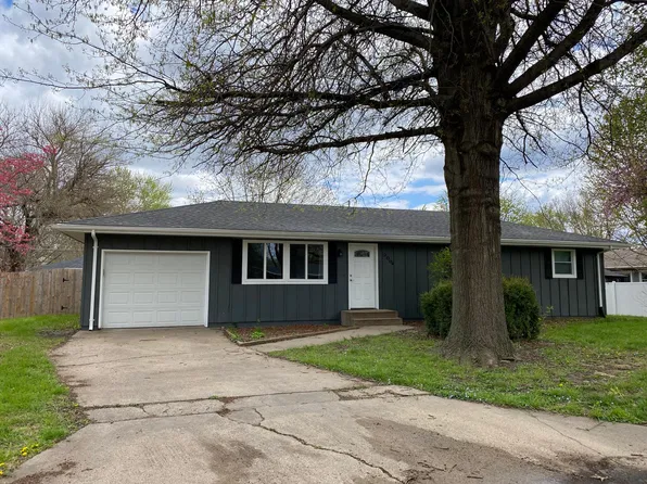 2004 Poppy Ct, Manhattan, KS 66502