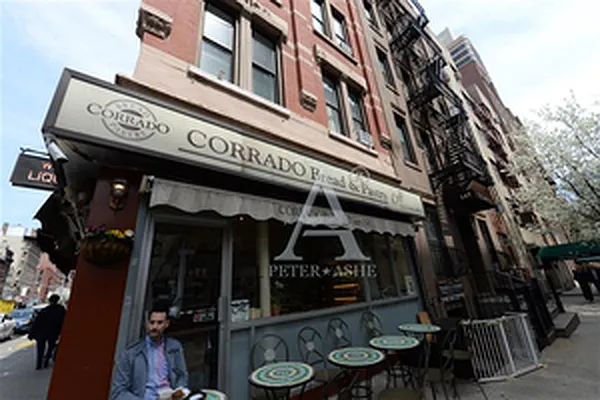 Rented by Peter Ashe | media 6