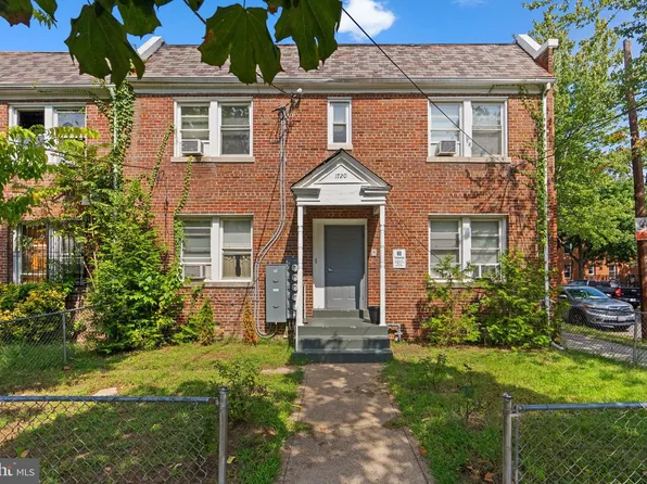 1720 R St SE, Washington, DC 20020