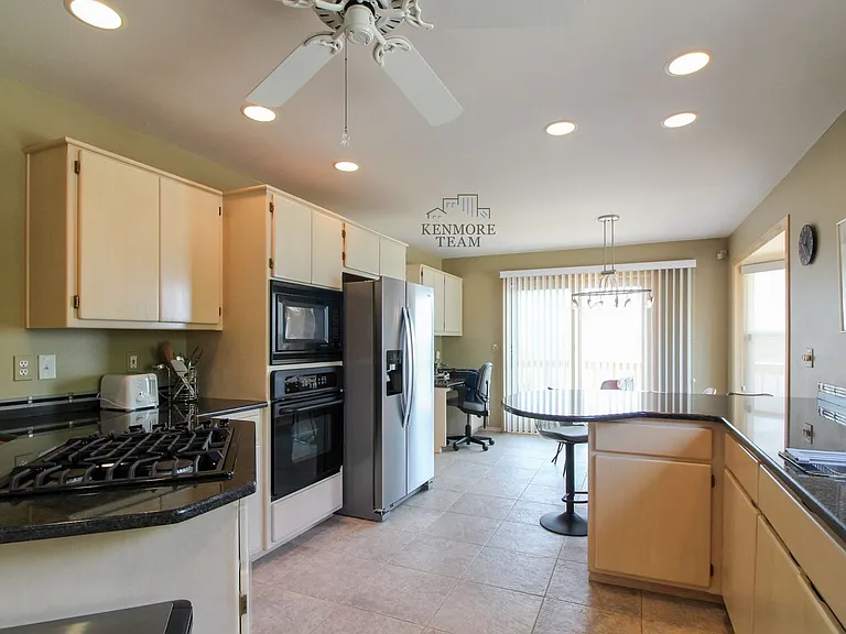 2141 N Columbia River Rd — Photo 5