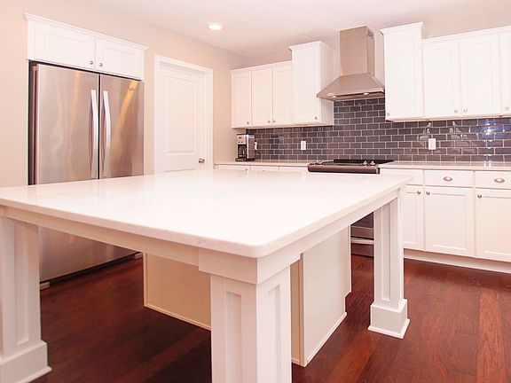 5th image of 13457 Stafford Dr