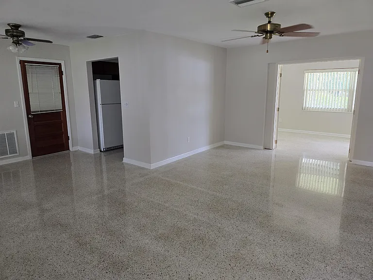 412 Sunset Rd — Photo 9