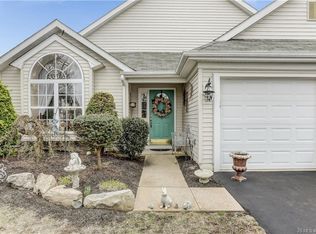 52 Foxwood Rd, Lakewood, NJ 08701