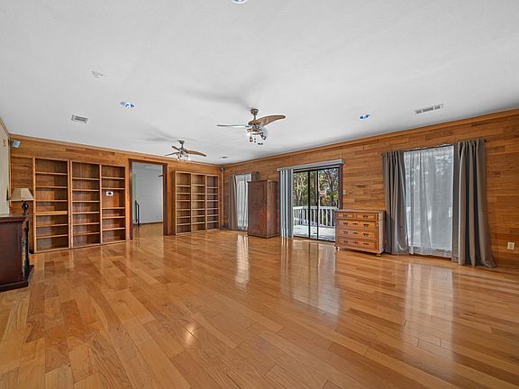 3rd image of 1328 Lakeshore Dr