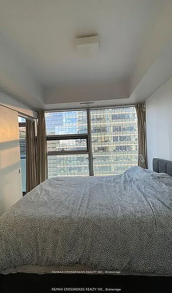 12 York St #2709 — Photo 3