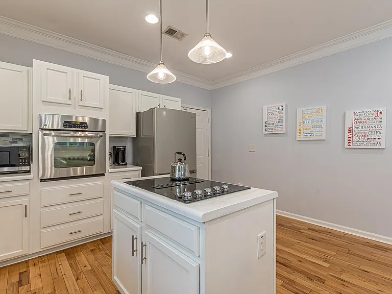 1912 E Farris Ave — Photo 14