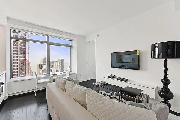 Rented by Nest Seekers International | media 50