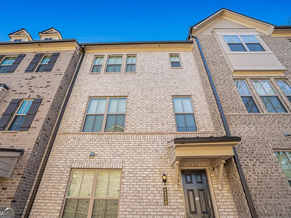 4239 Hickory Pine Aly, Doraville, GA 30360