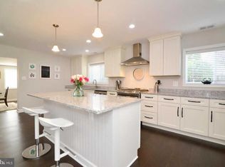 7413 Chatham St, Springfield, VA 22151