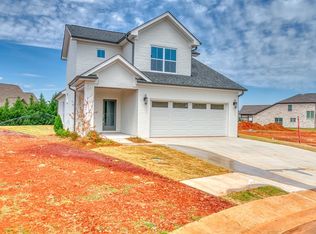 4 Fieldcrest Ct, Muscle Shoals, AL 35661
