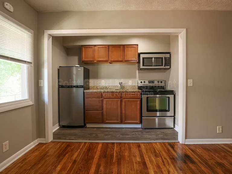 4916 California St — Photo 11