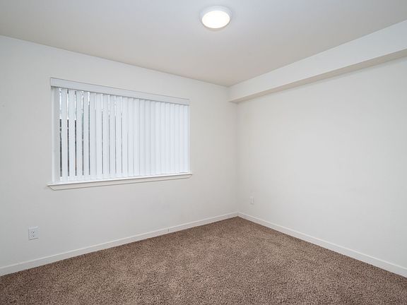 3rd image of 10730 NE Wygant St #321