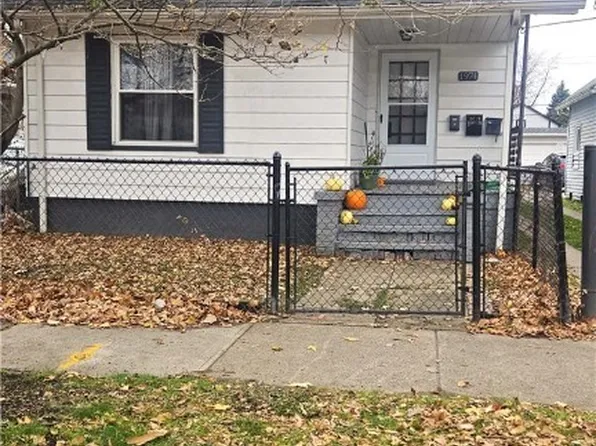 1974 W 50th St, Cleveland, OH 44102