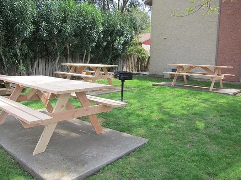 Acacia Apartments — Photo 20
