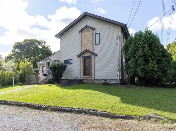241 Pine Ridge Rd, Cheektowaga, NY 14225