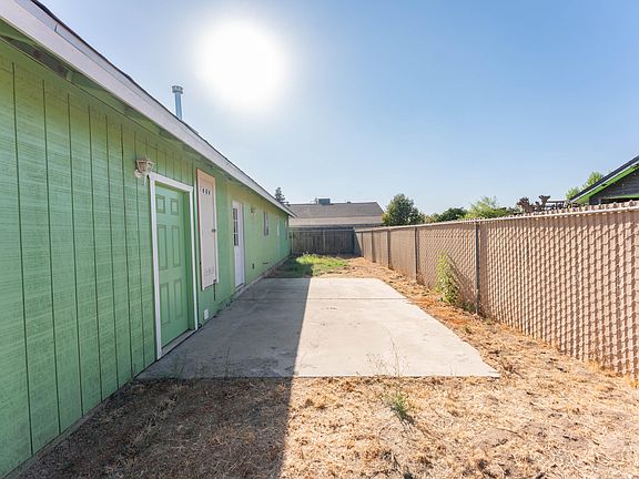 5th image of 22284 Avenue 154