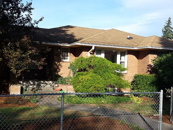 3rd image of 11051 Palatine Ave N