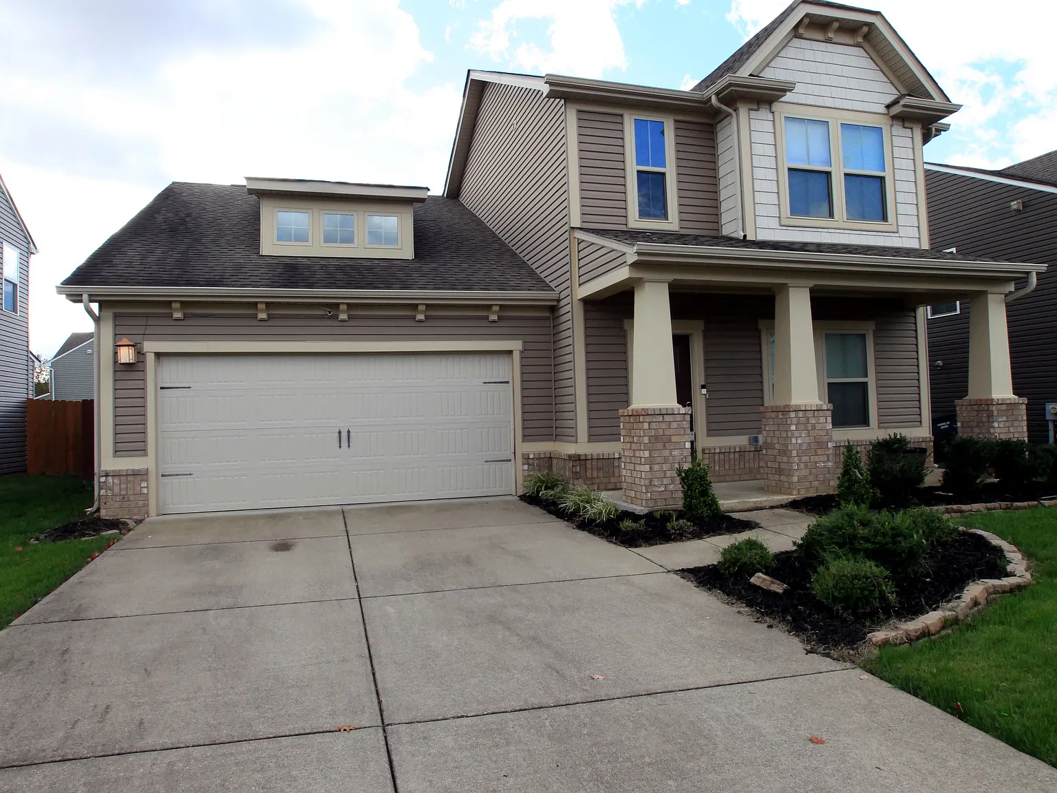 Avondale - 3 Bed 2.5 Bath — Photo 3