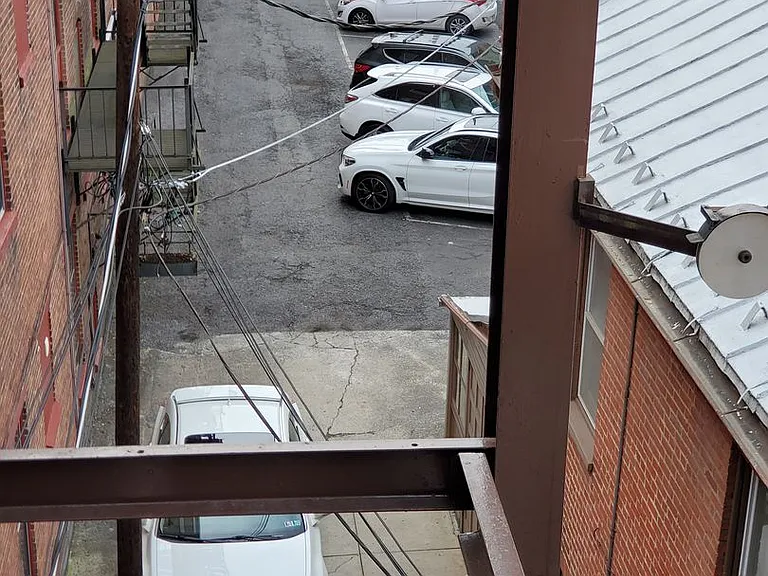 34 S Hanover St — Photo 24
