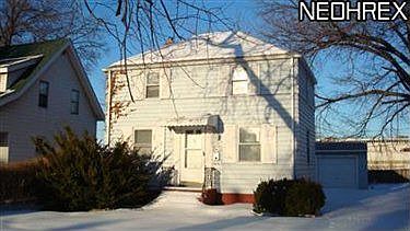 1st image of 1521 E 196th St