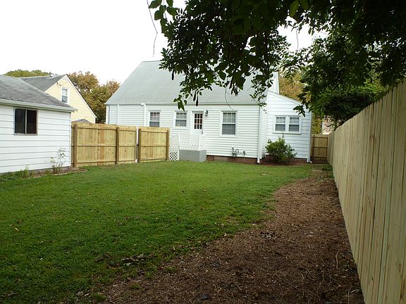Big lot! Manageable yard!
