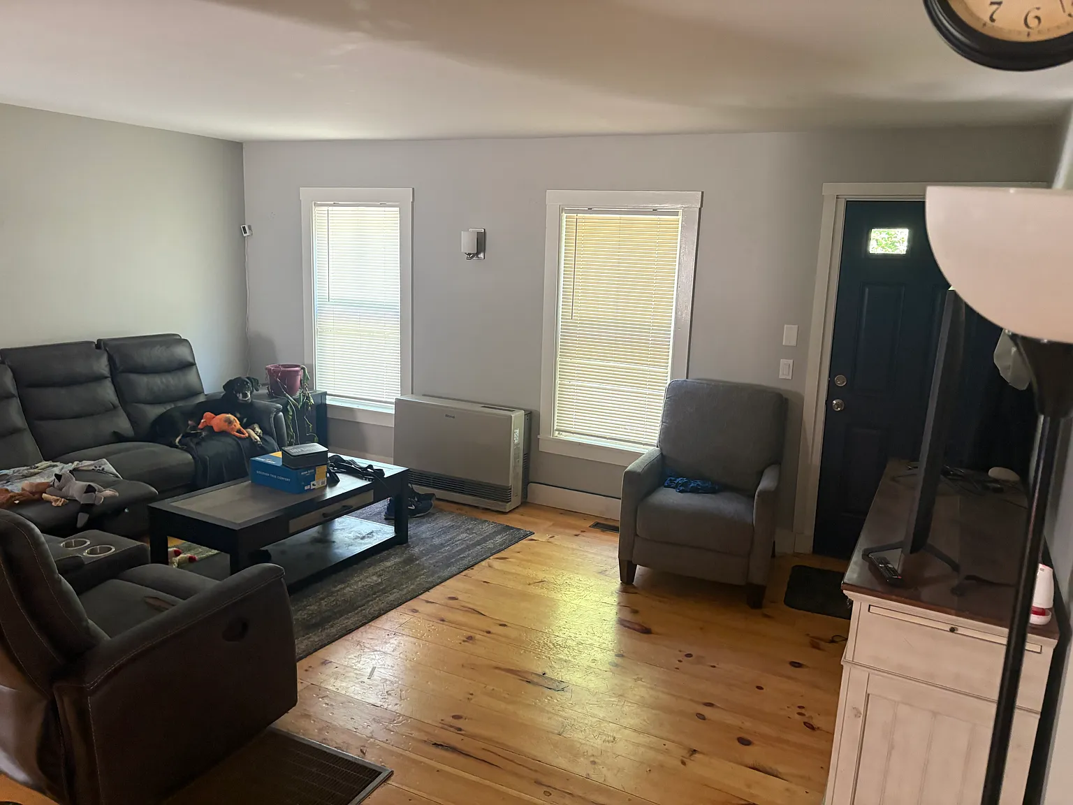 3 bed, 1600 sqft, $2,000 — Photo 2