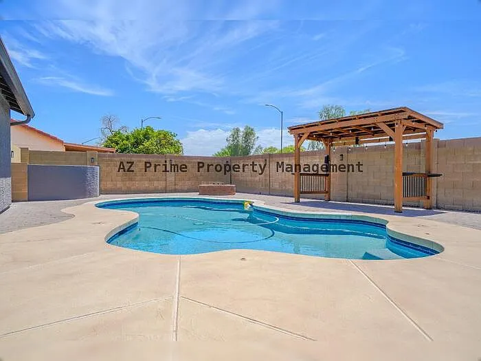 9054 N 84th Ln — Photo 31
