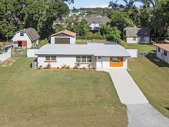 2nd image of 928 Valmar St