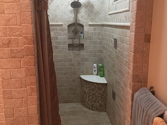 Master walk in shower