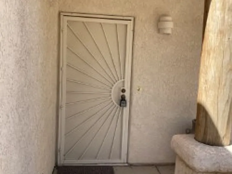 583 Aloha Way — Photo 3