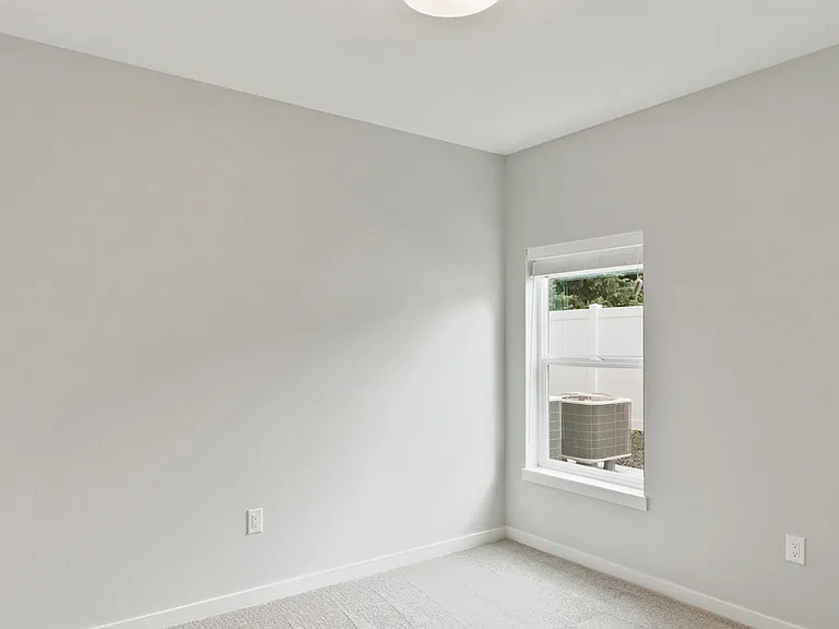 The Edge at State Apartments & Townhomes — Photo 8