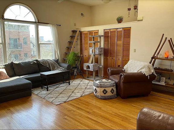 3rd image of 255 Ogden Ave #2