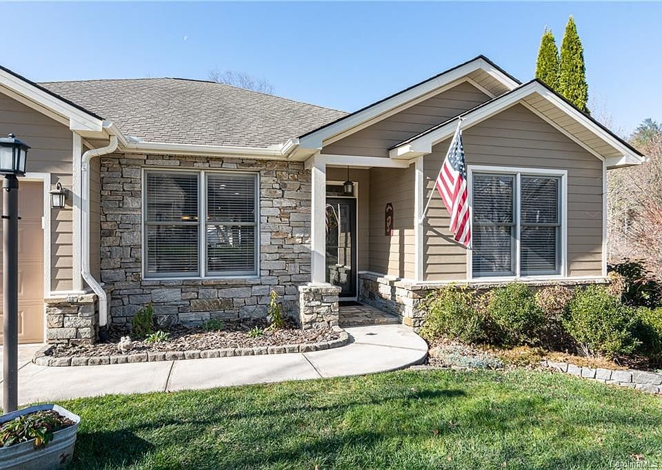 1st image of 222 Whistlewood Ln
