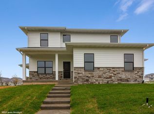 16508 Boston Pkwy, Clive, IA 50325