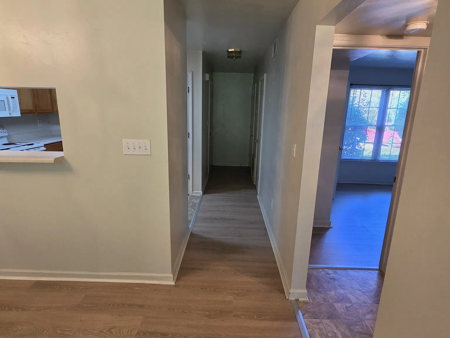 2 bed, 650 sqft, $1,100 — Photo 2