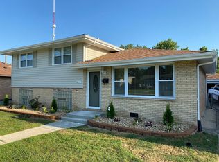 6444 Fireside Dr, Chicago Ridge, IL 60415