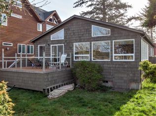 1030 4th St NW, Tillamook, OR 97141