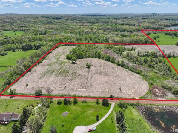 Groveland Rd, Holly, MI 48442