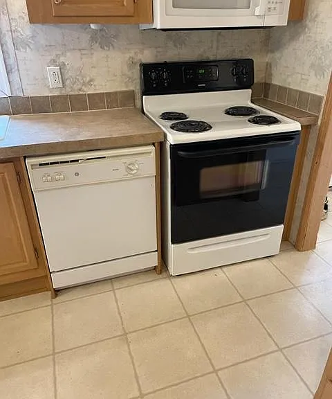 4407 Sanford Ct — Photo 18