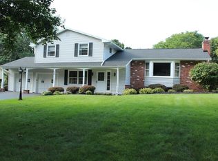 74 Bunker Hill Dr, Rochester, NY 14625