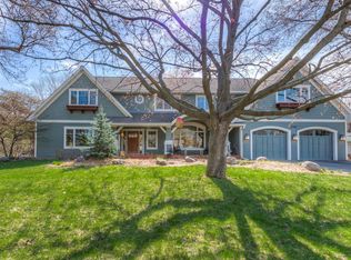 5840 Creek Valley Rd, Edina, MN 55439