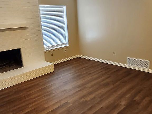 3rd image of 7017 Crosstimbers Ln