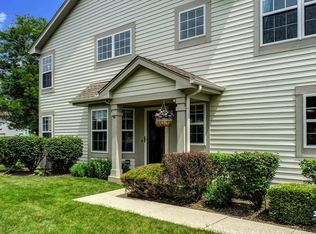 480 Heather Ct, Lindenhurst, IL 60046