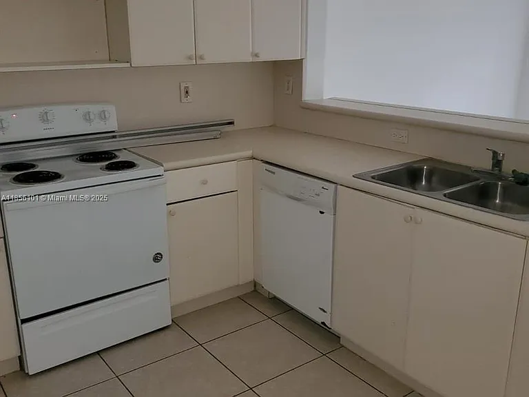 1666 SE 27th Ct #108 — Photo 12